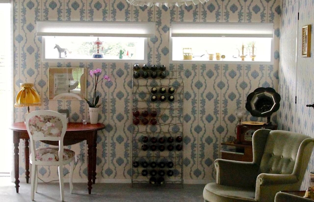 Hemeltjelief Bij Caro Bed and Breakfast Ezinge Εξωτερικό φωτογραφία